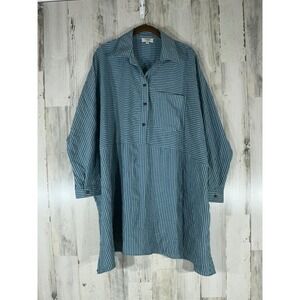 Umgee USA Tunic Size Medium‎ Very Oversized Blue Striped Dolman Sleeve Button Up
